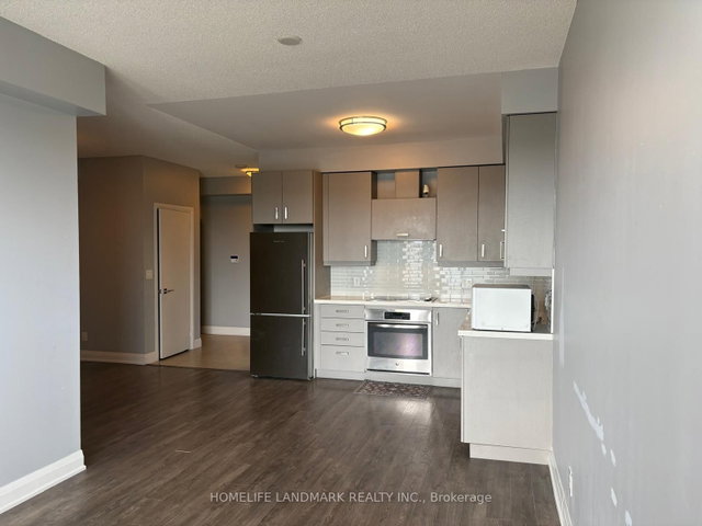 616 - 28 Uptown Drive