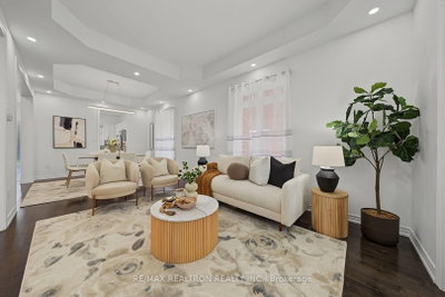 28 Brightside Avenue • Richmond Hill, ON photo 9