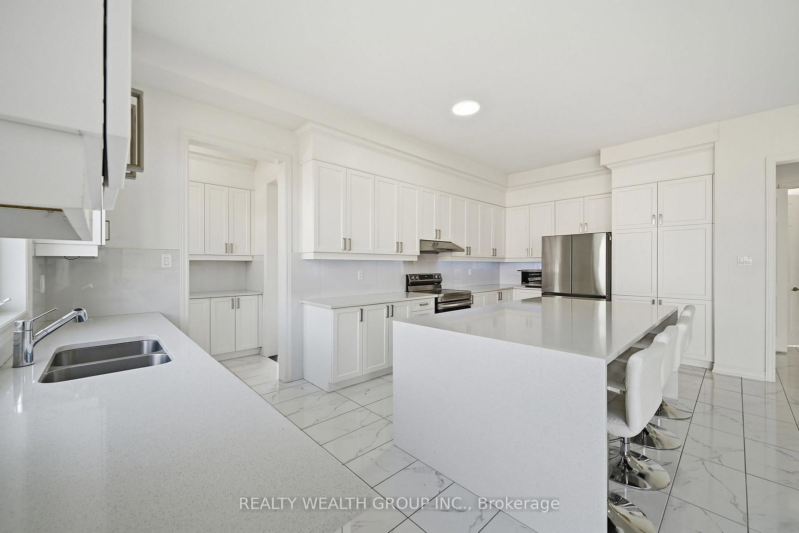 20 Magnolia Avenue • Adjala-Tosorontio, ON photo 10