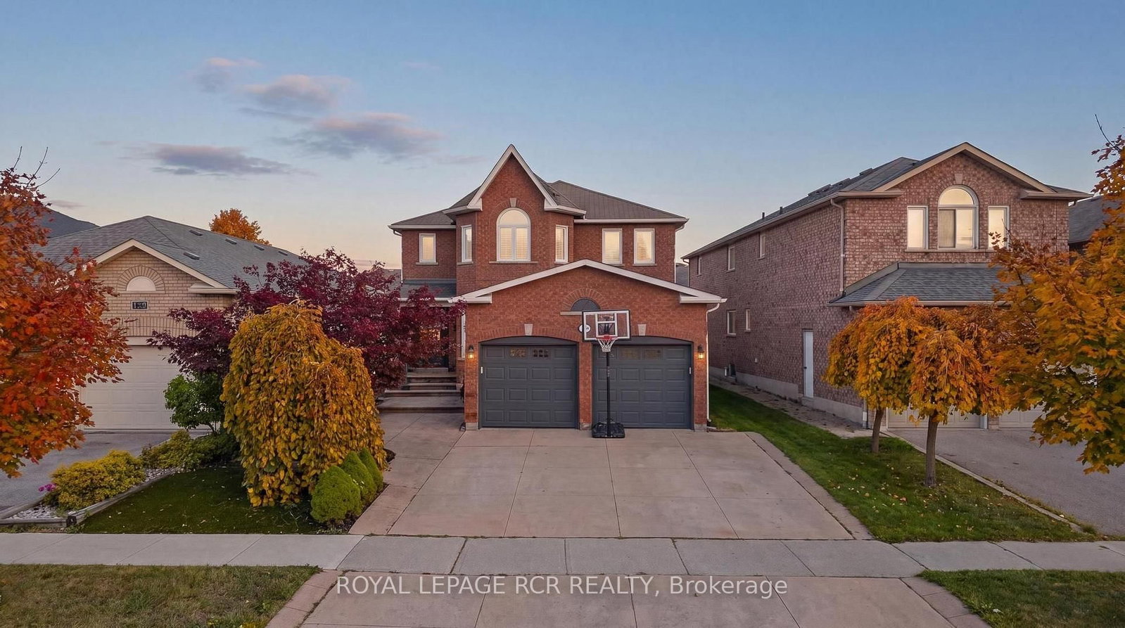 194 Andy Crescent - Detached in Elder Mills