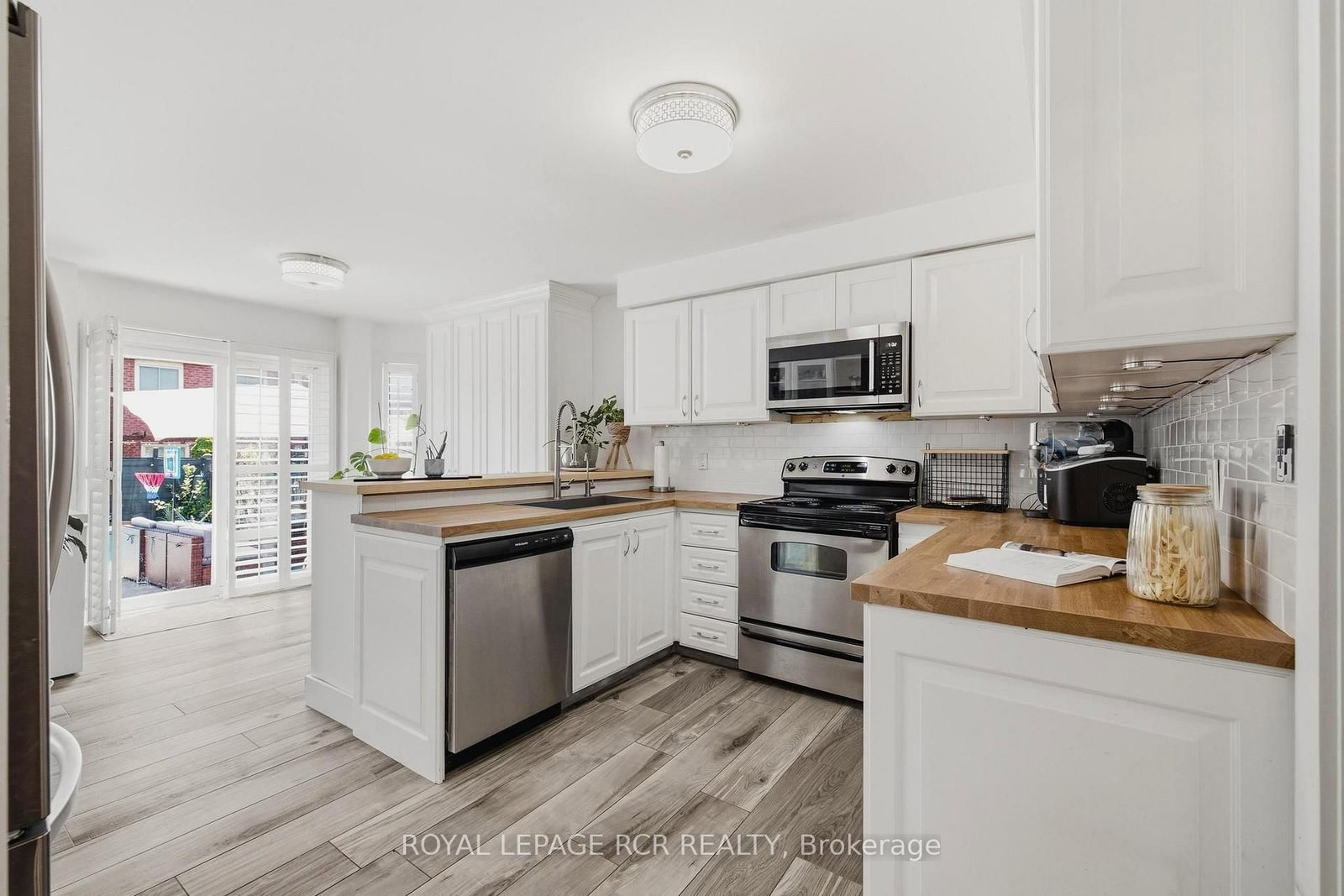 194 Andy Crescent • Vaughan, ON photo 6