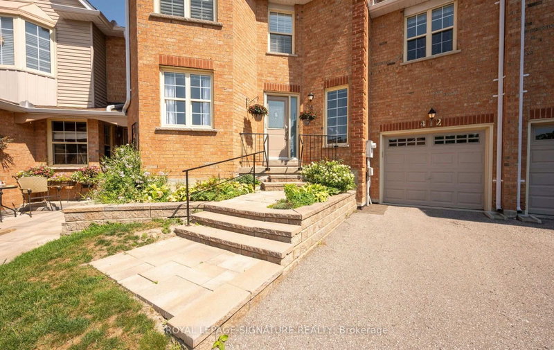 412 Butler Court, Aurora