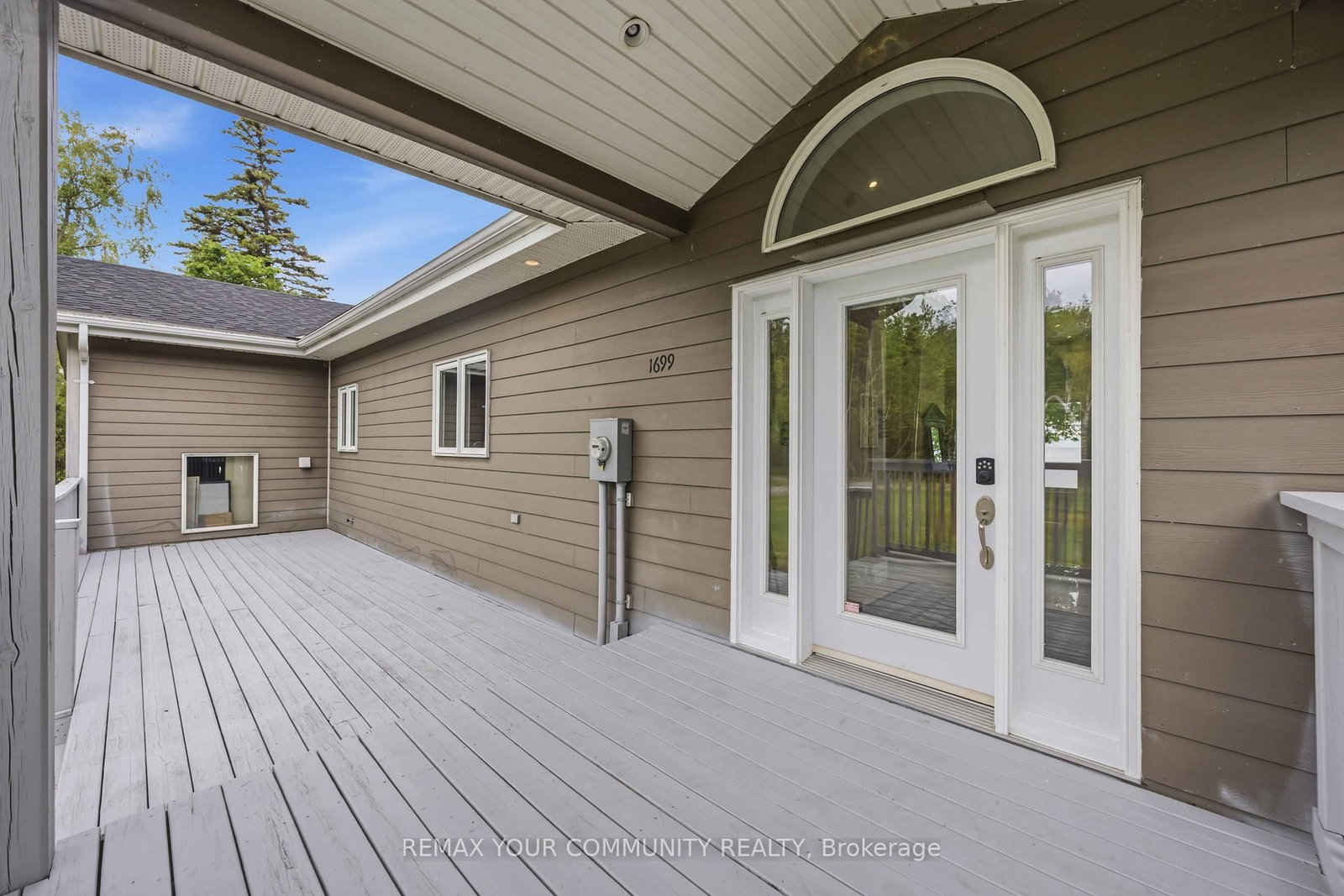 Listing Image 8