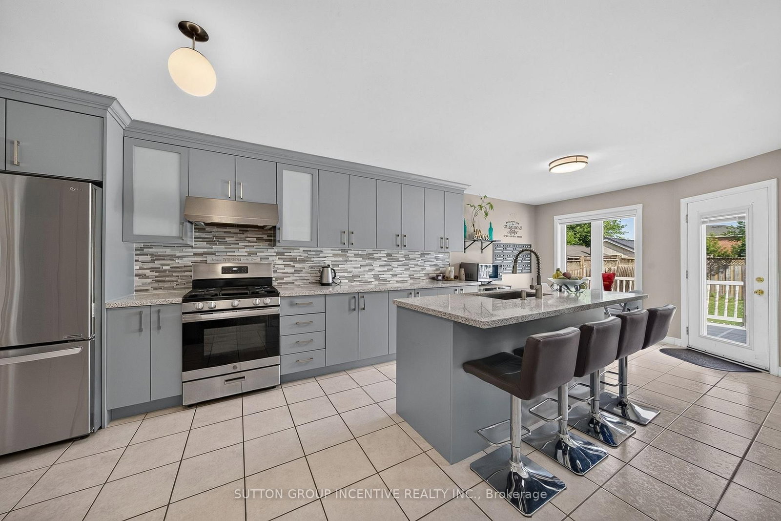 850 Leslie Drive • Innisfil, ON photo 6