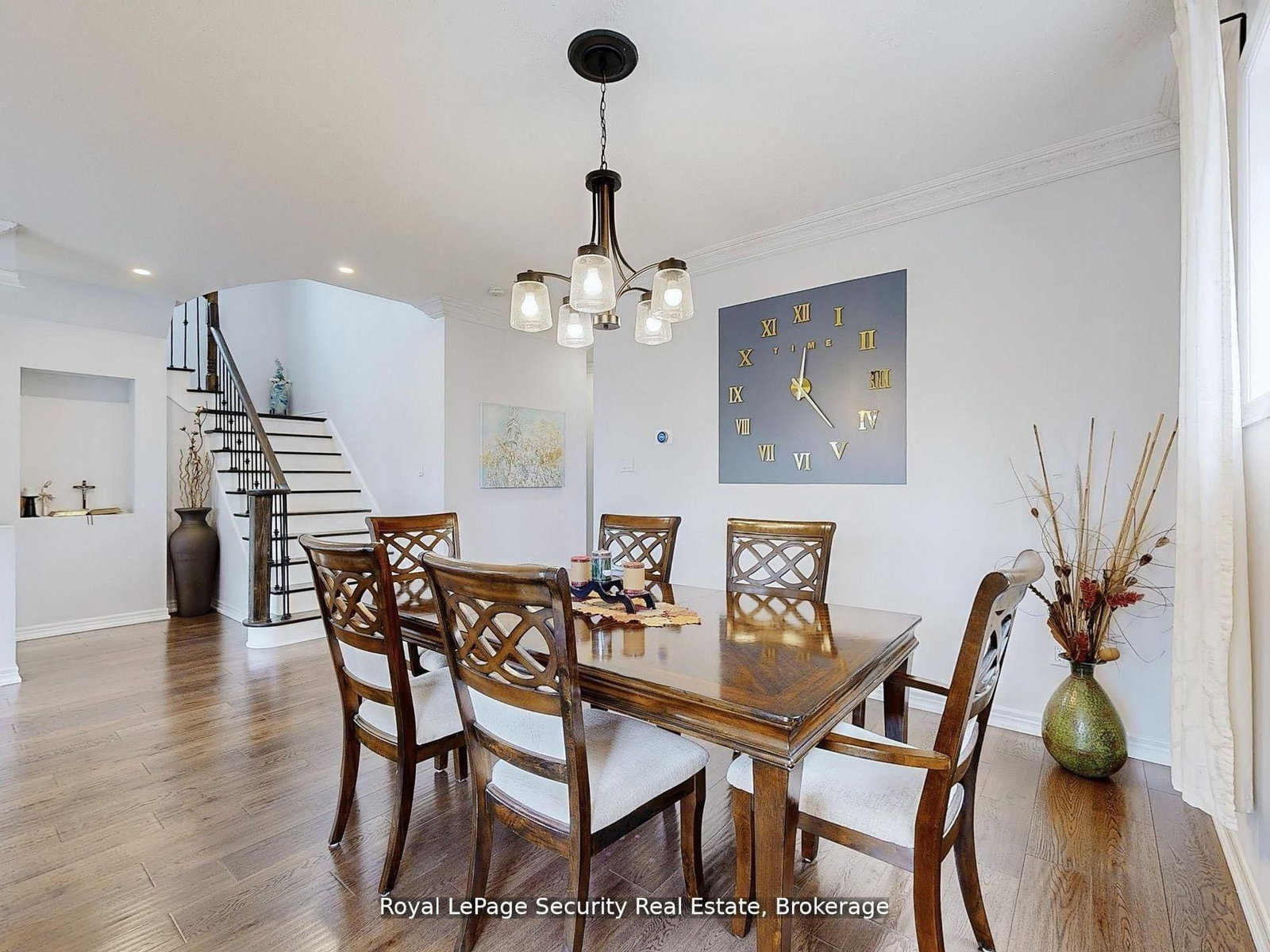 128 Daiseyfield Crescent • Vaughan, ON photo 7