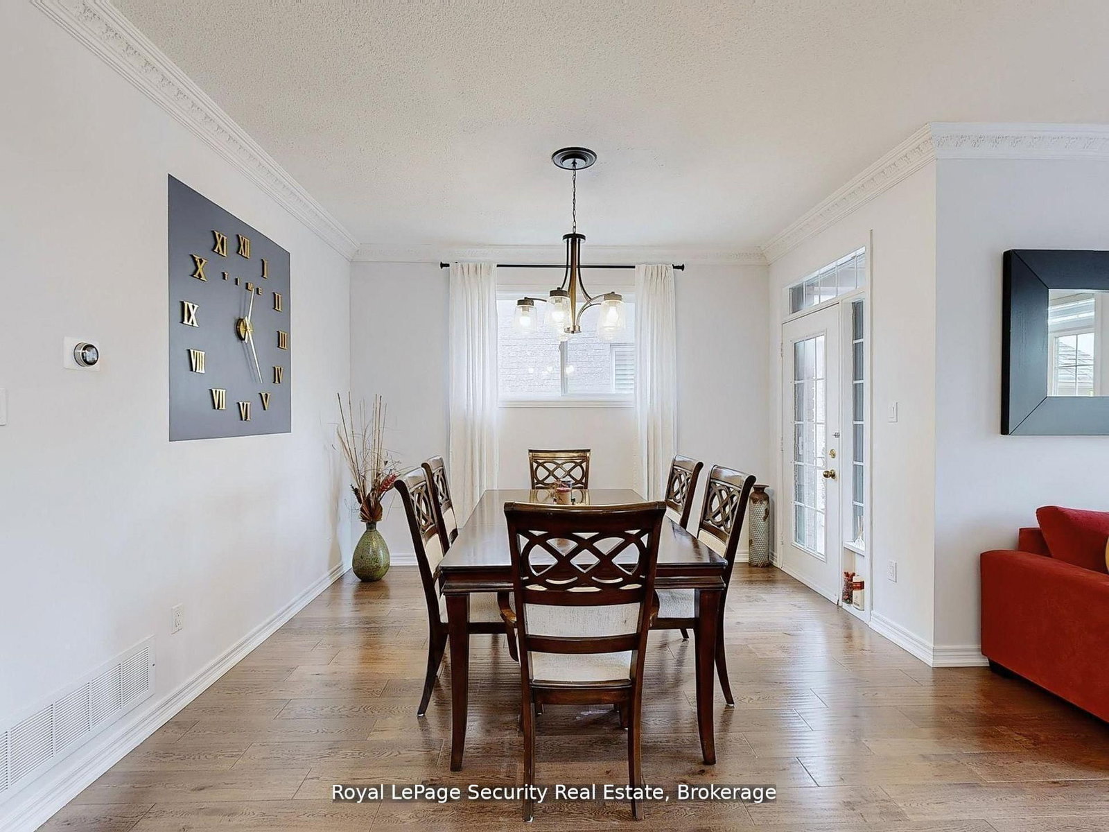 128 Daiseyfield Crescent • Vaughan, ON photo 8