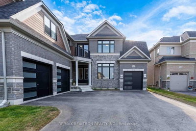 32 Bellflower Crescent — photo 3