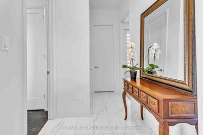 32 Bellflower Crescent — photo 6