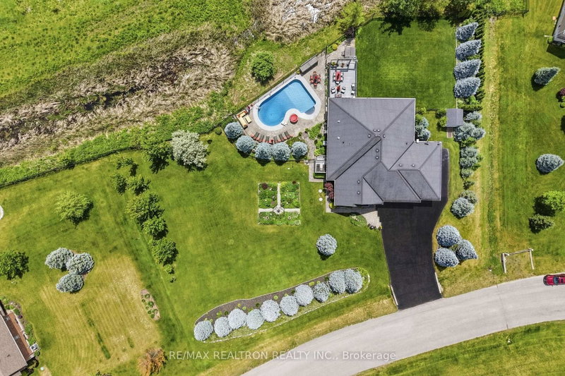 17 Brolley Crescent