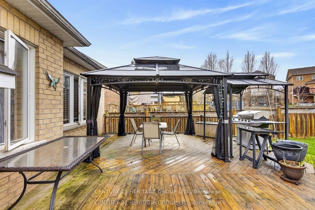136 Riveredge Drive • Georgina, ON photo 33