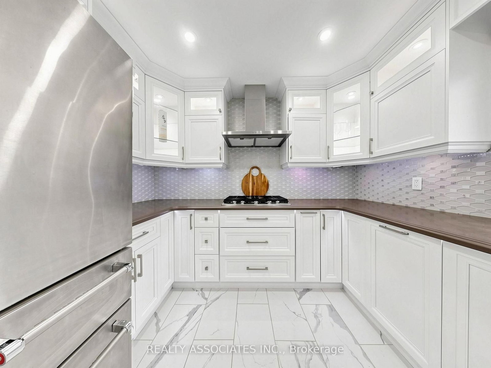 96 S Zinnia Place • Vaughan, ON photo 13
