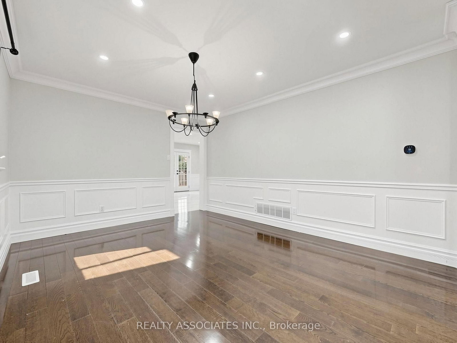 96 S Zinnia Place • Vaughan, ON photo 17