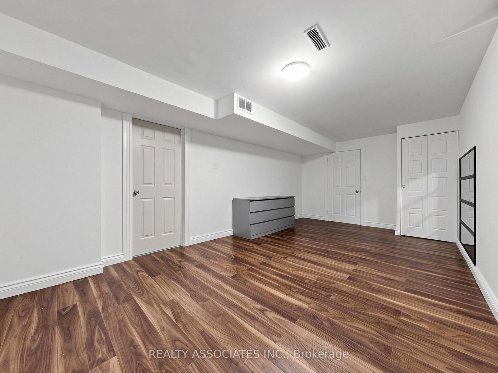 96 S Zinnia Place • Vaughan, ON photo 34