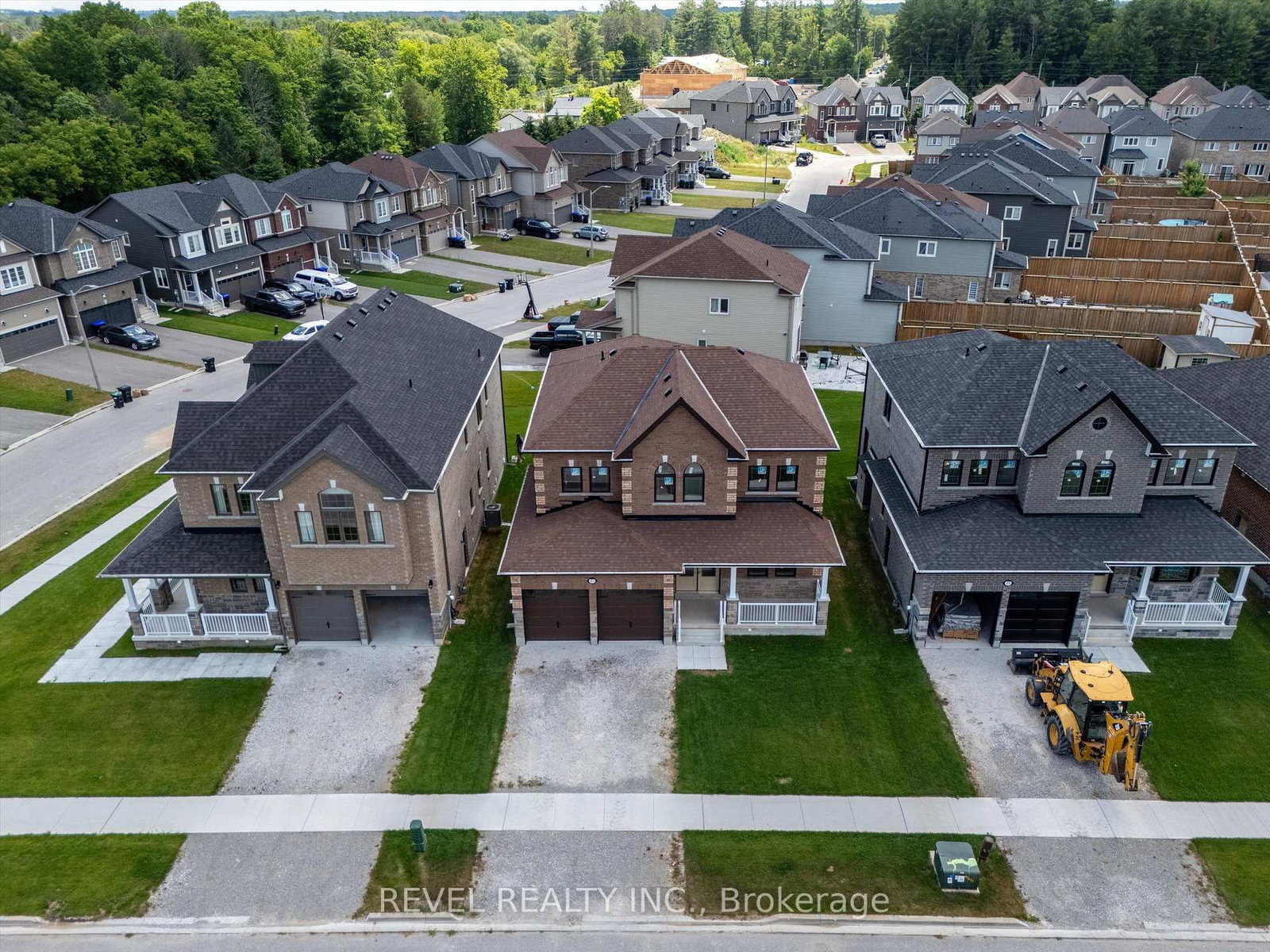 61 Wood Crescent • Essa, ON photo 5