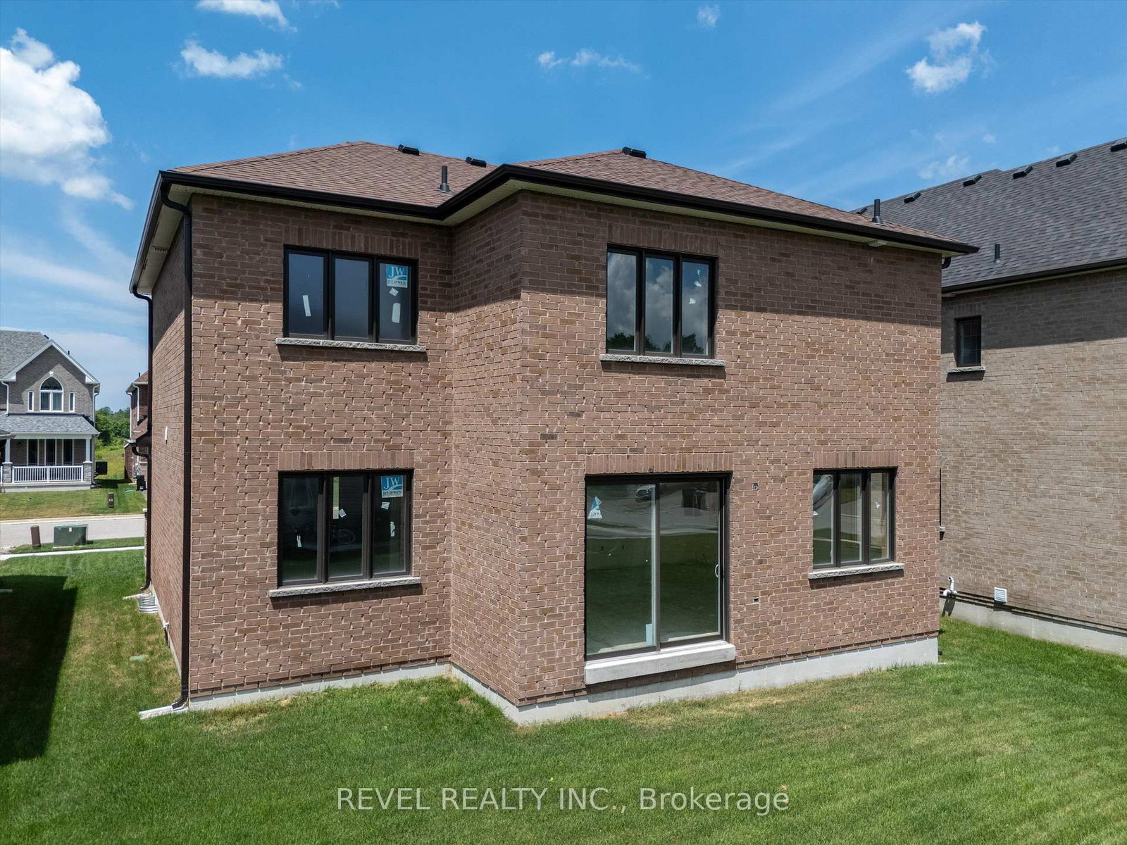 61 Wood Crescent • Essa, ON photo 8