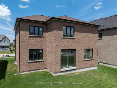 61 Wood Crescent • Essa, ON photo 8