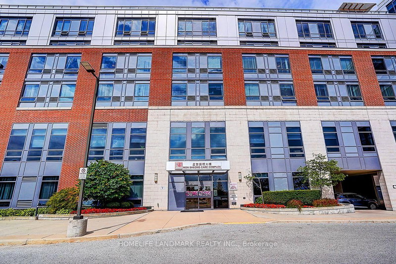 650 - 11211 Yonge Street