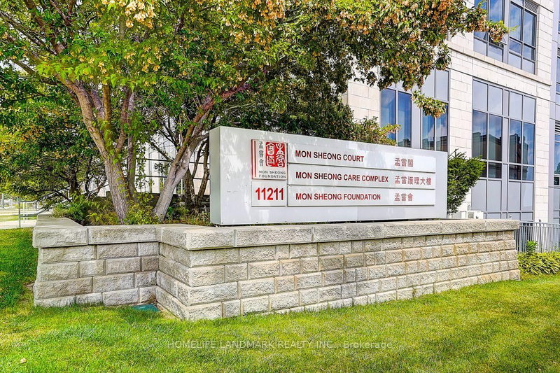 650 - 11211 Yonge Street