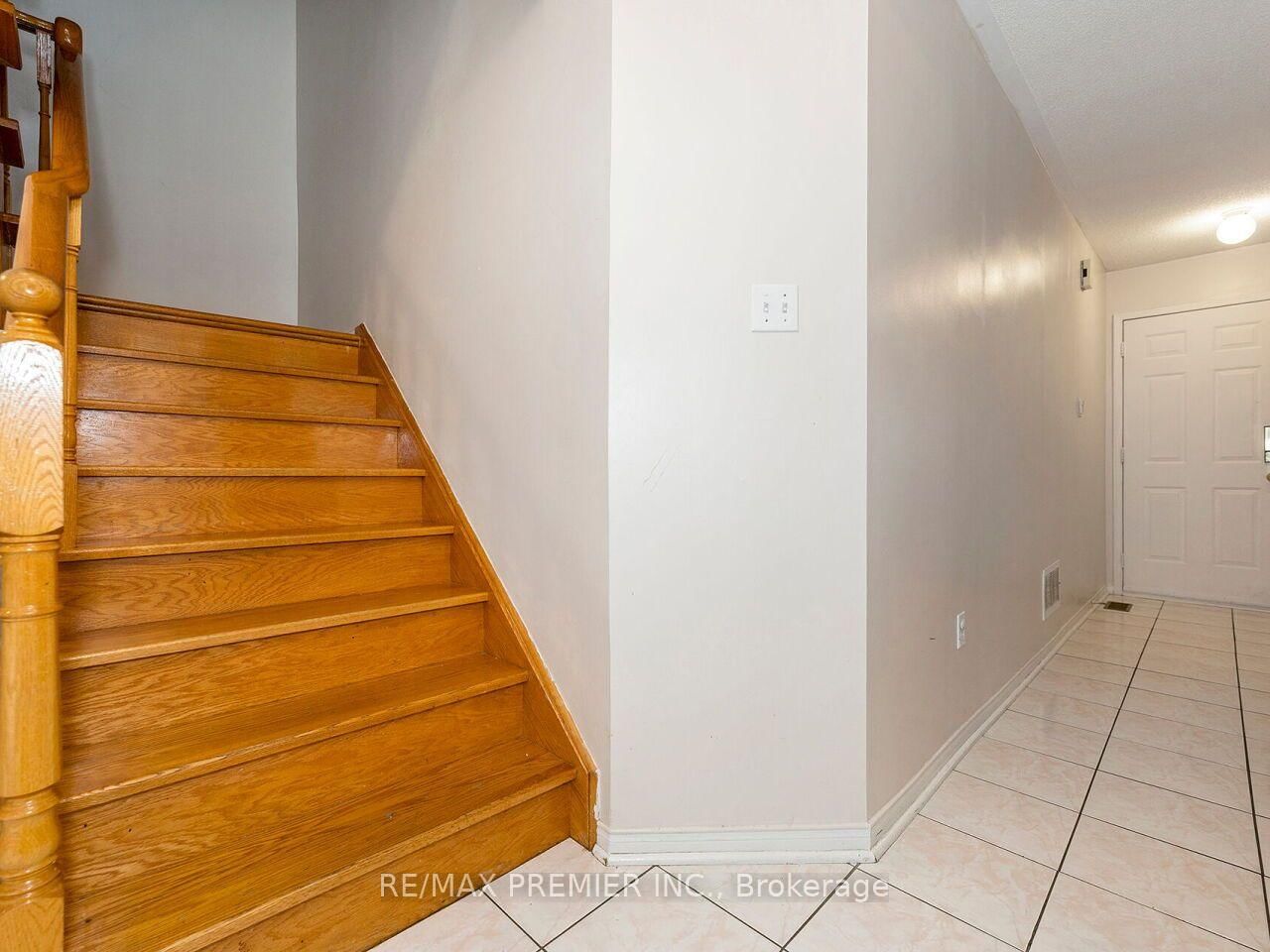 32 Stonebriar Drive • Vaughan, ON photo 18