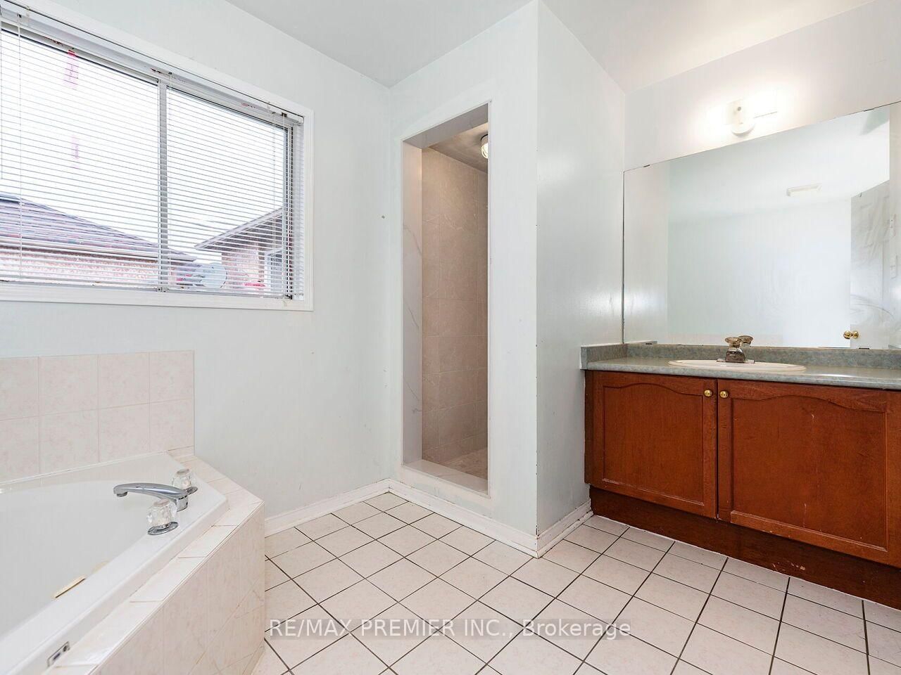 32 Stonebriar Drive • Vaughan, ON photo 22