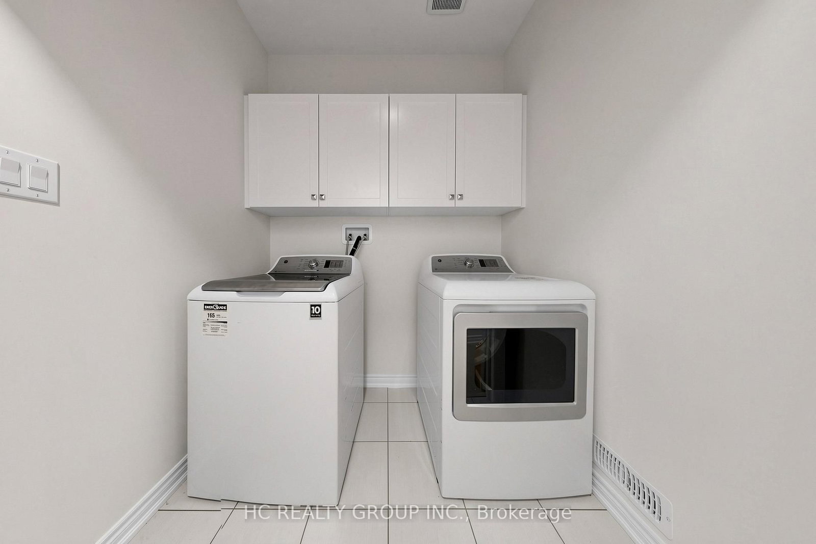 8 Hewison Avenue • Richmond Hill, ON photo 24