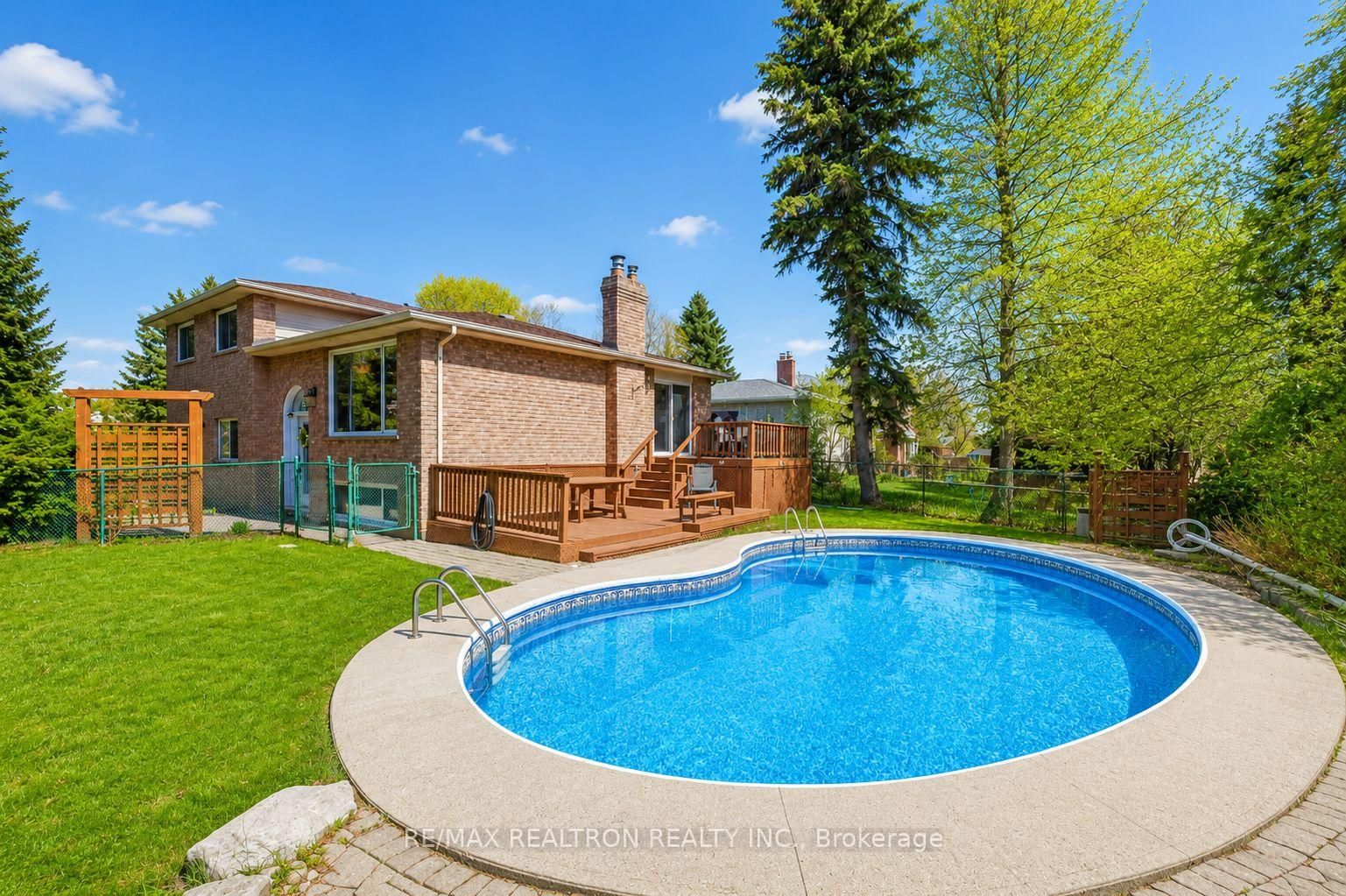 3 Earls Court • East Gwillimbury, ON photo 32