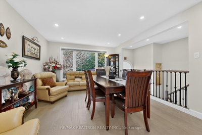 3 Earls Court • East Gwillimbury, ON photo 8