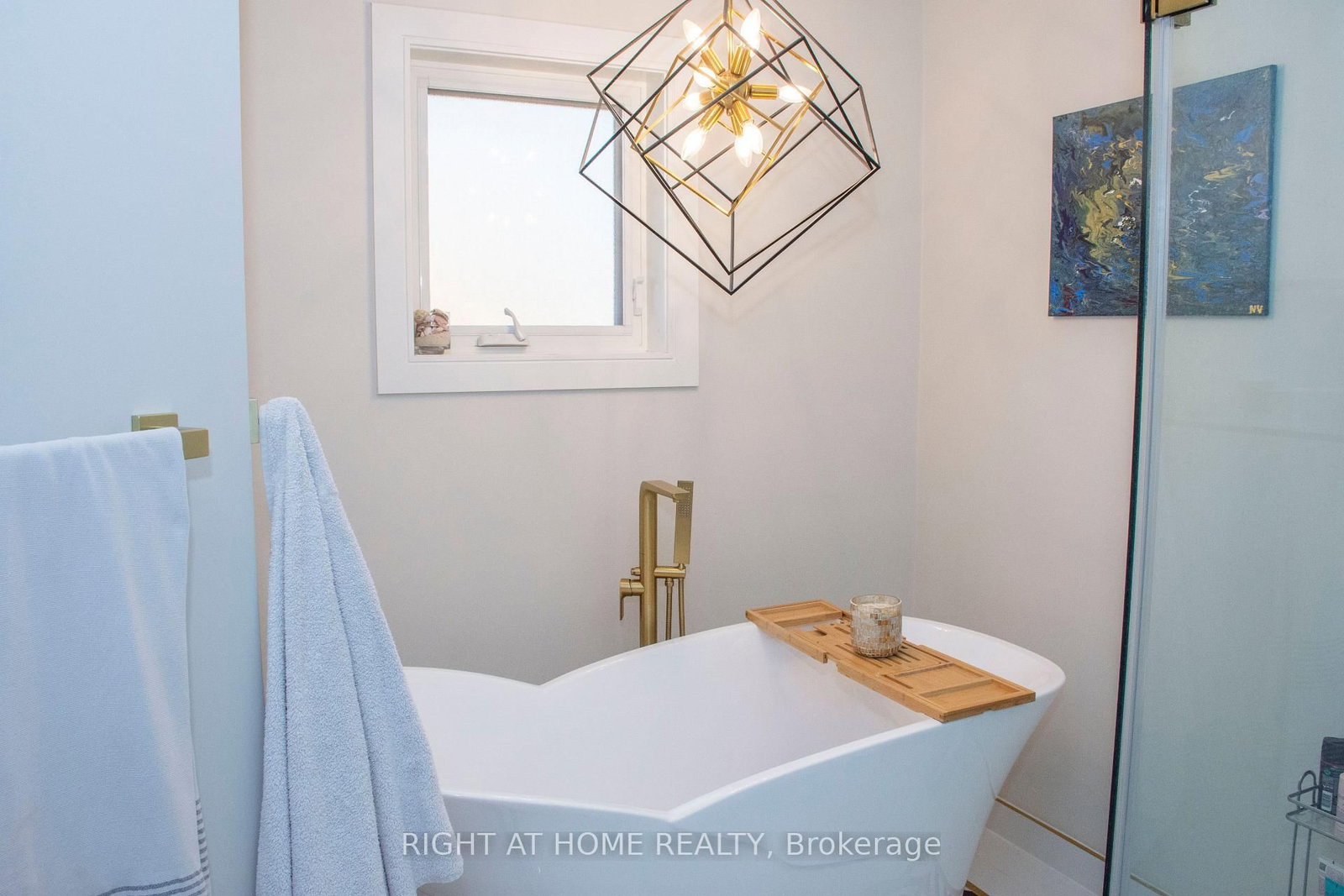 24 E Aristotle Drive • Richmond Hill, ON photo 15