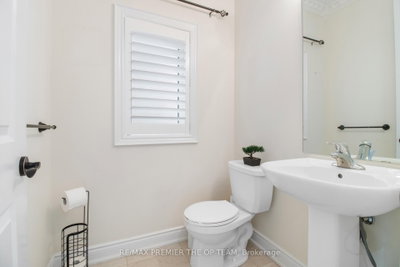 977 Wickham Road • Innisfil, ON photo 6