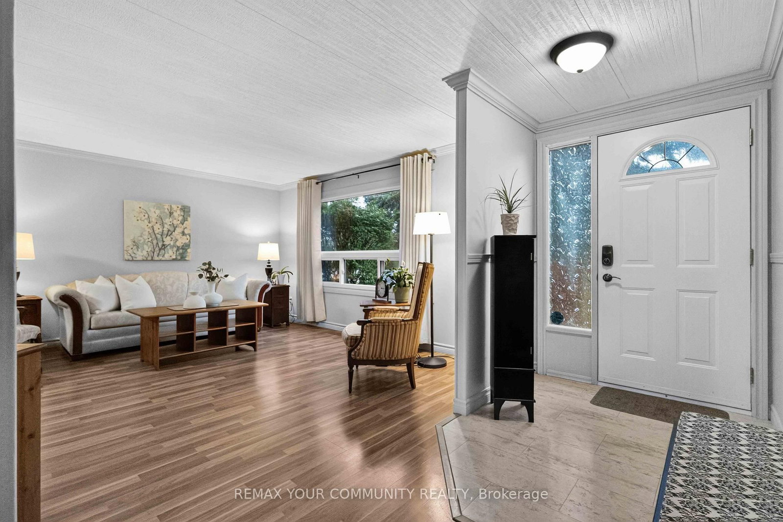 165 Roxanna Drive • Georgina, ON photo 4