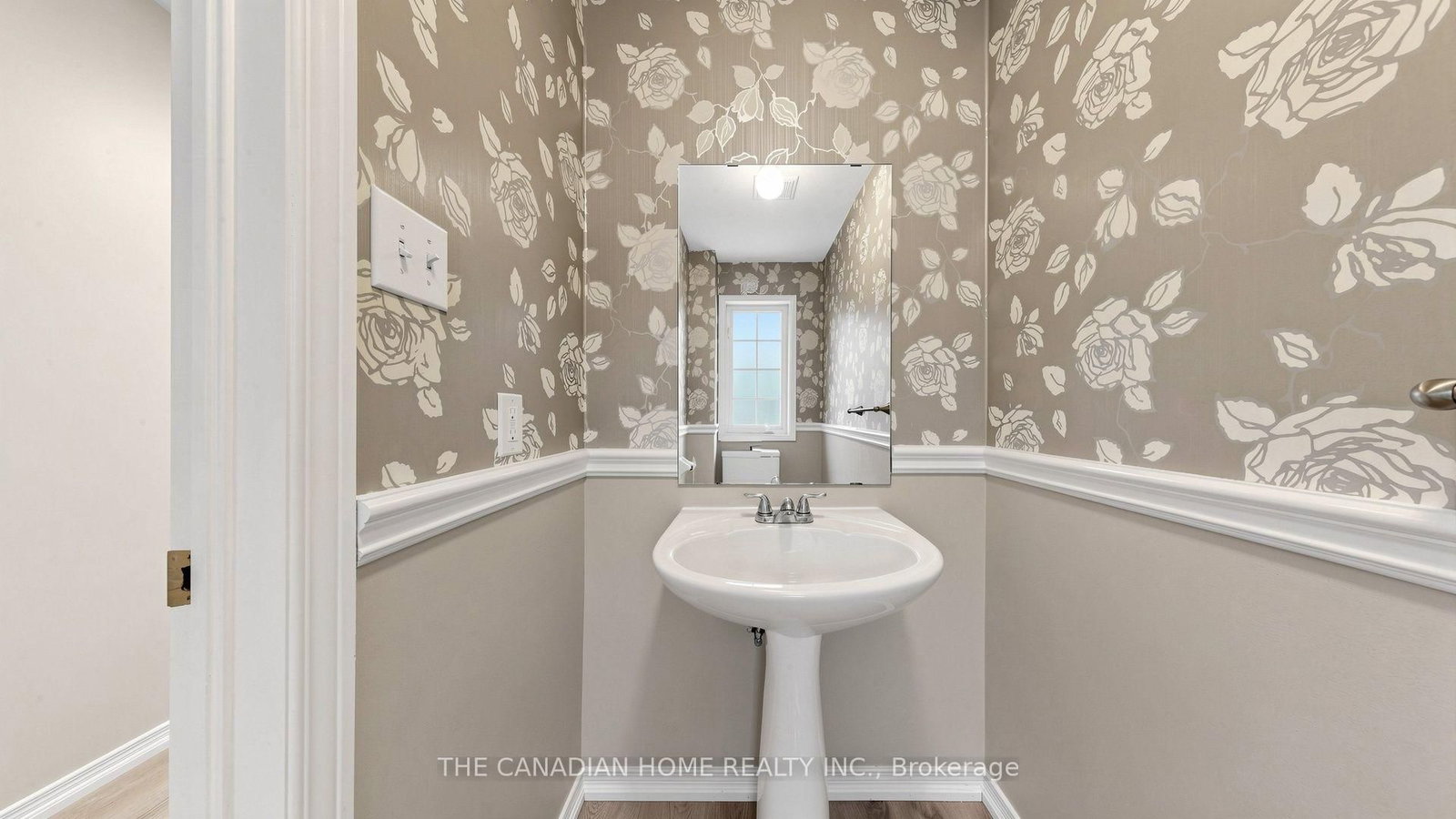 31 Laurendale Avenue • Georgina, ON photo 22