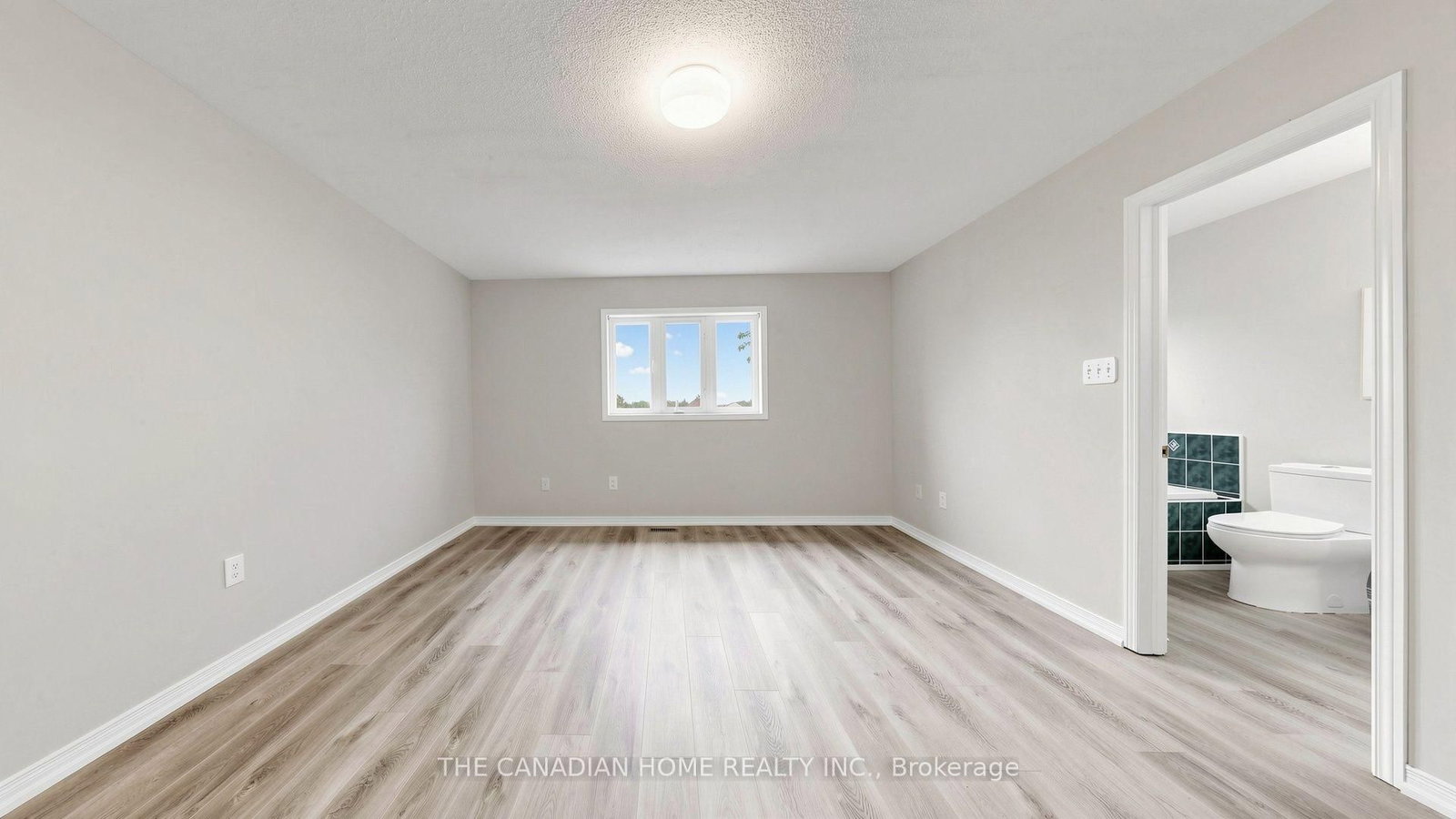 31 Laurendale Avenue • Georgina, ON photo 27