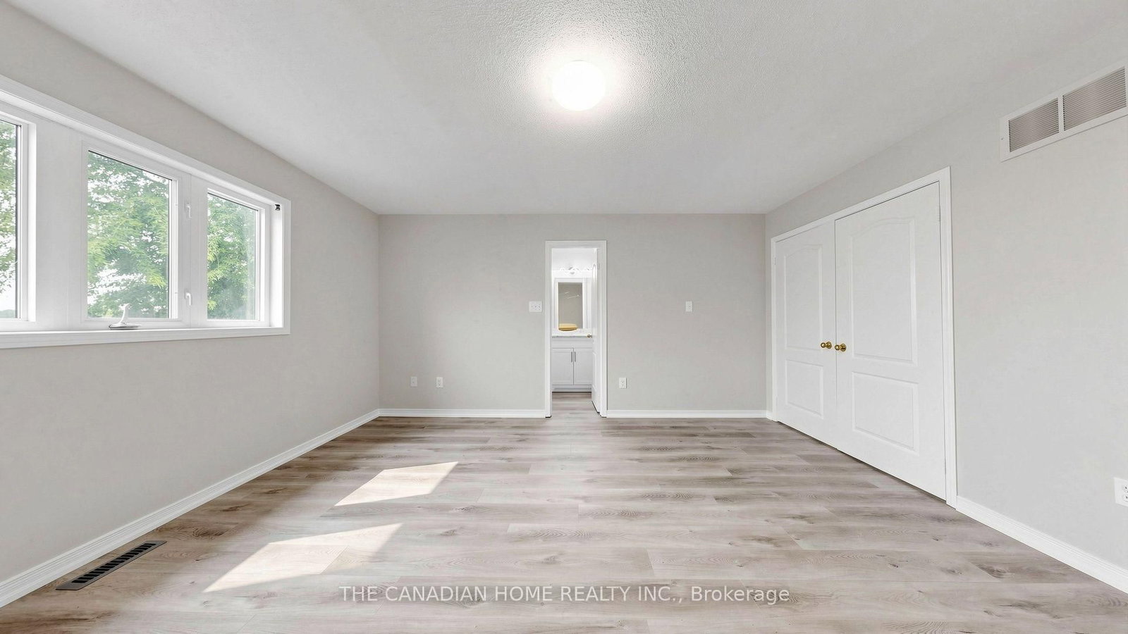 31 Laurendale Avenue • Georgina, ON photo 30