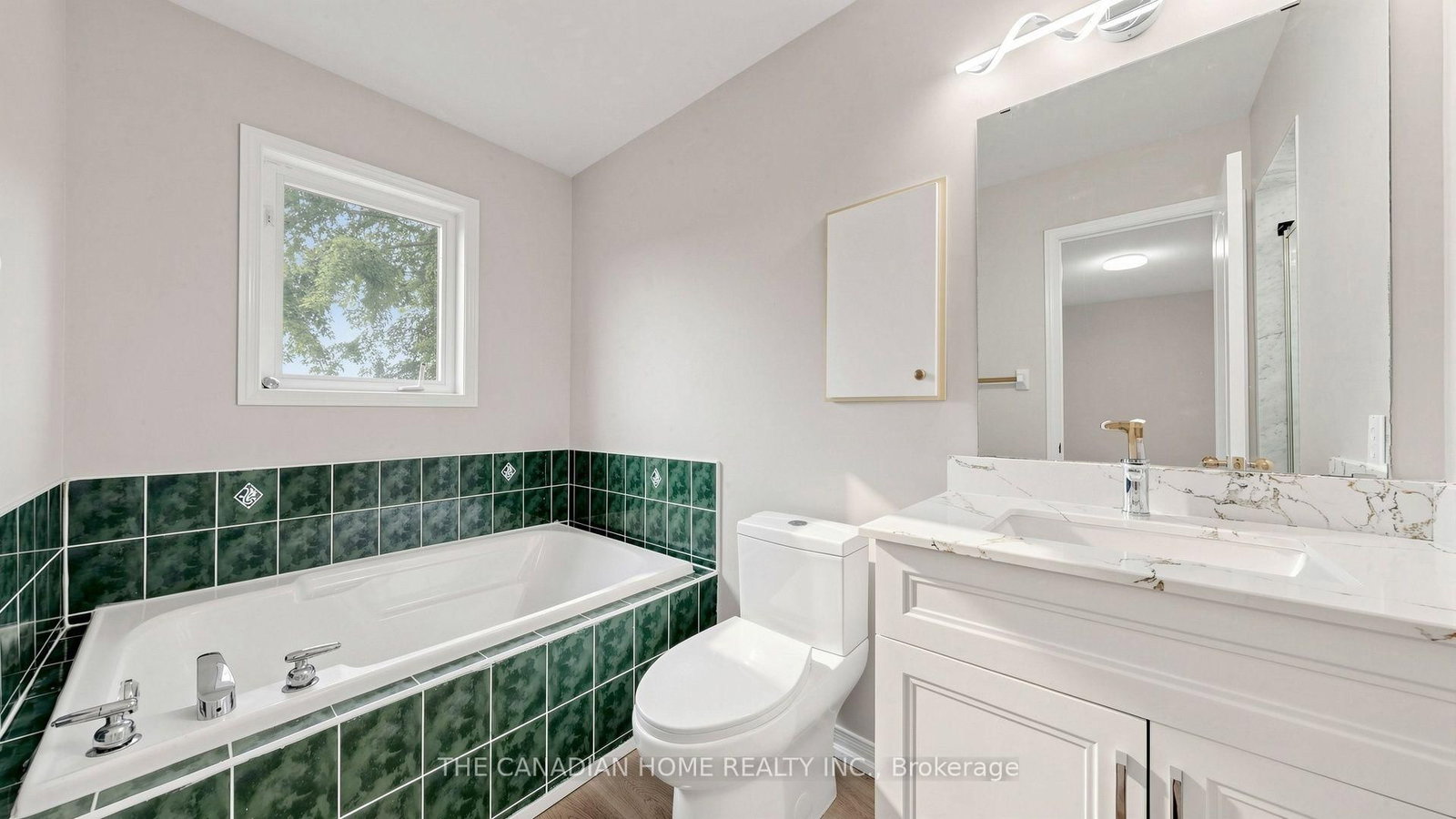 31 Laurendale Avenue • Georgina, ON photo 32