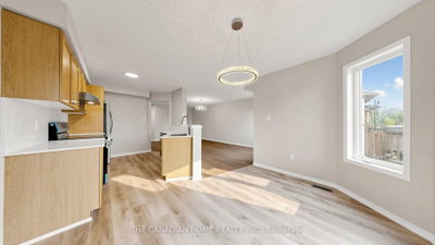 31 Laurendale Avenue • Georgina, ON photo 9