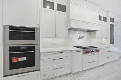 101 Appleyard Avenue • Vaughan, ON photo 9