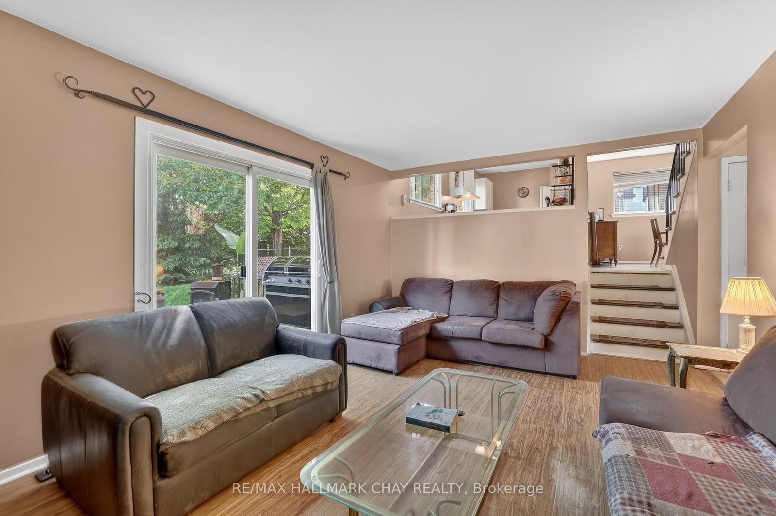 28 Britannia Avenue • Bradford West Gwillimbury, ON photo 3