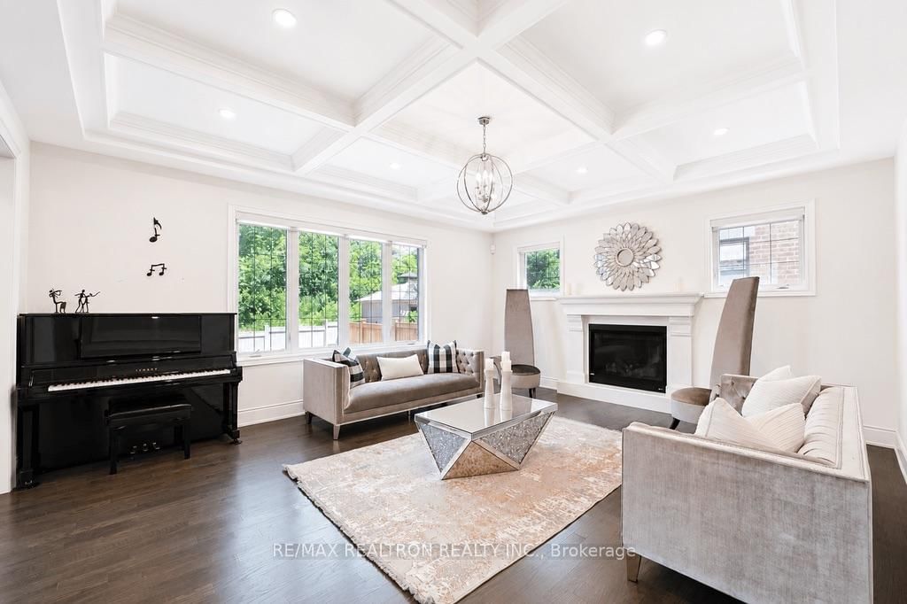 26 Sir Henry Court • King, ON photo 8