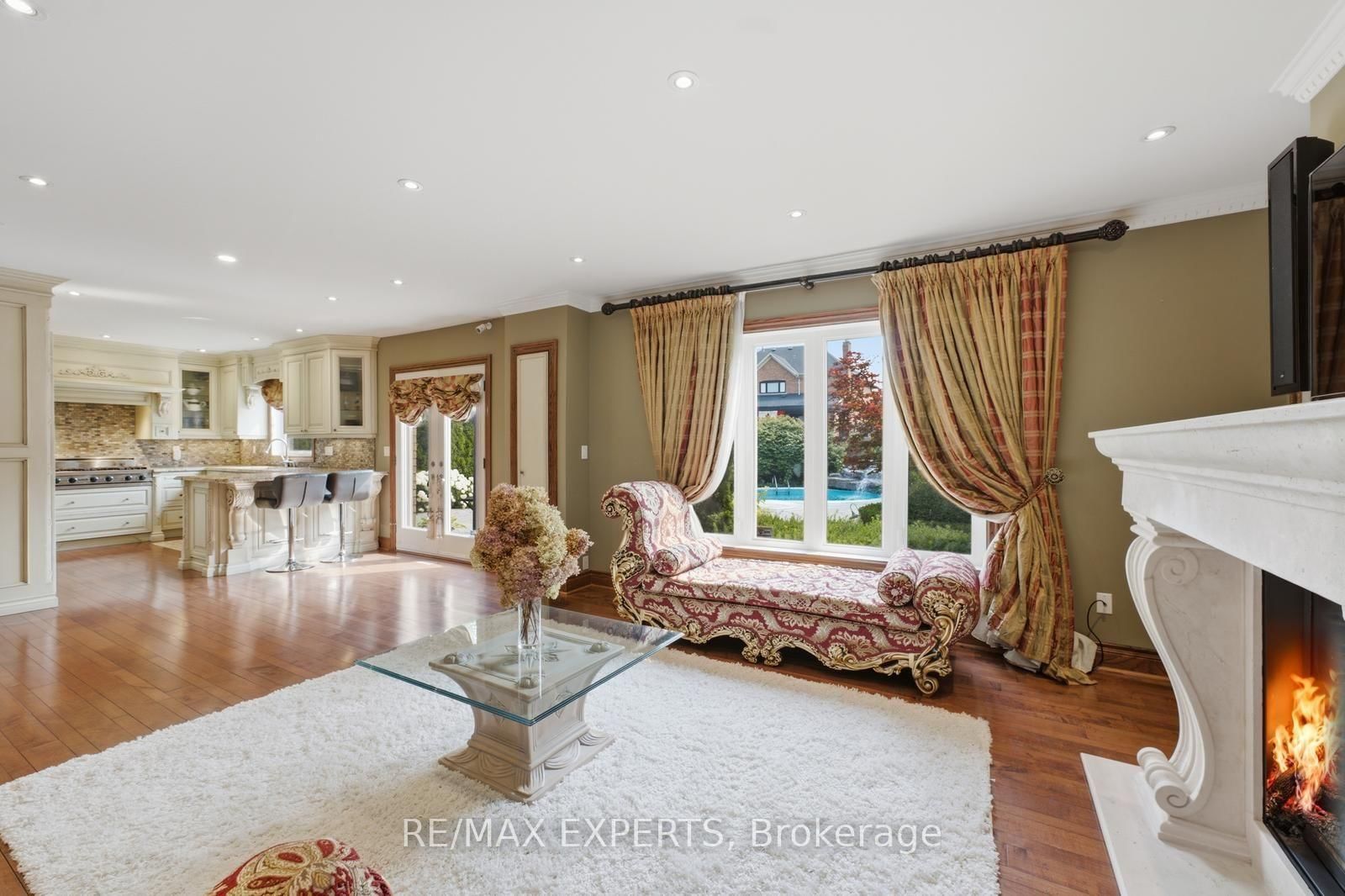 215 Velmar Drive • Vaughan, ON photo 11