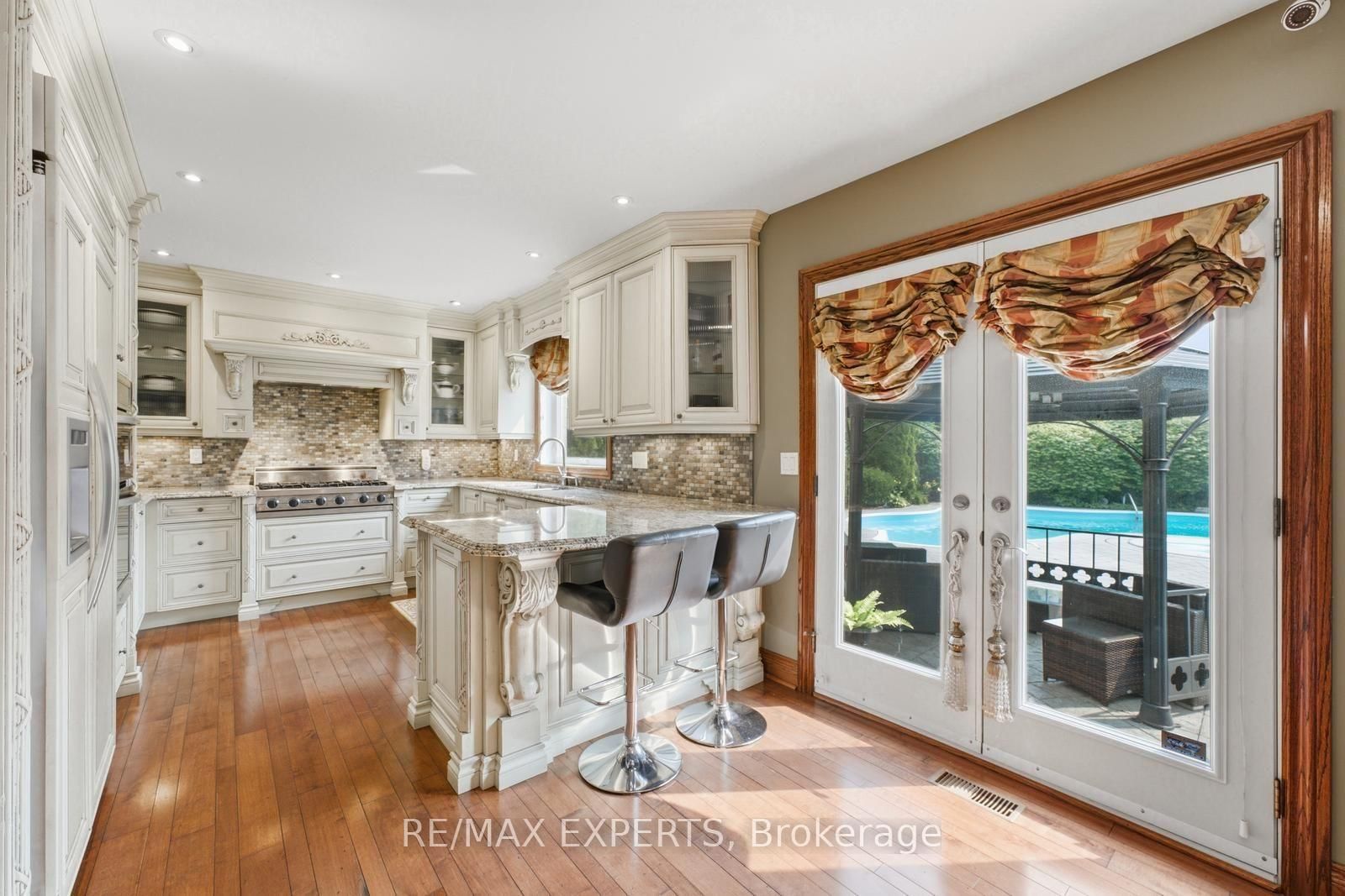 215 Velmar Drive • Vaughan, ON photo 13