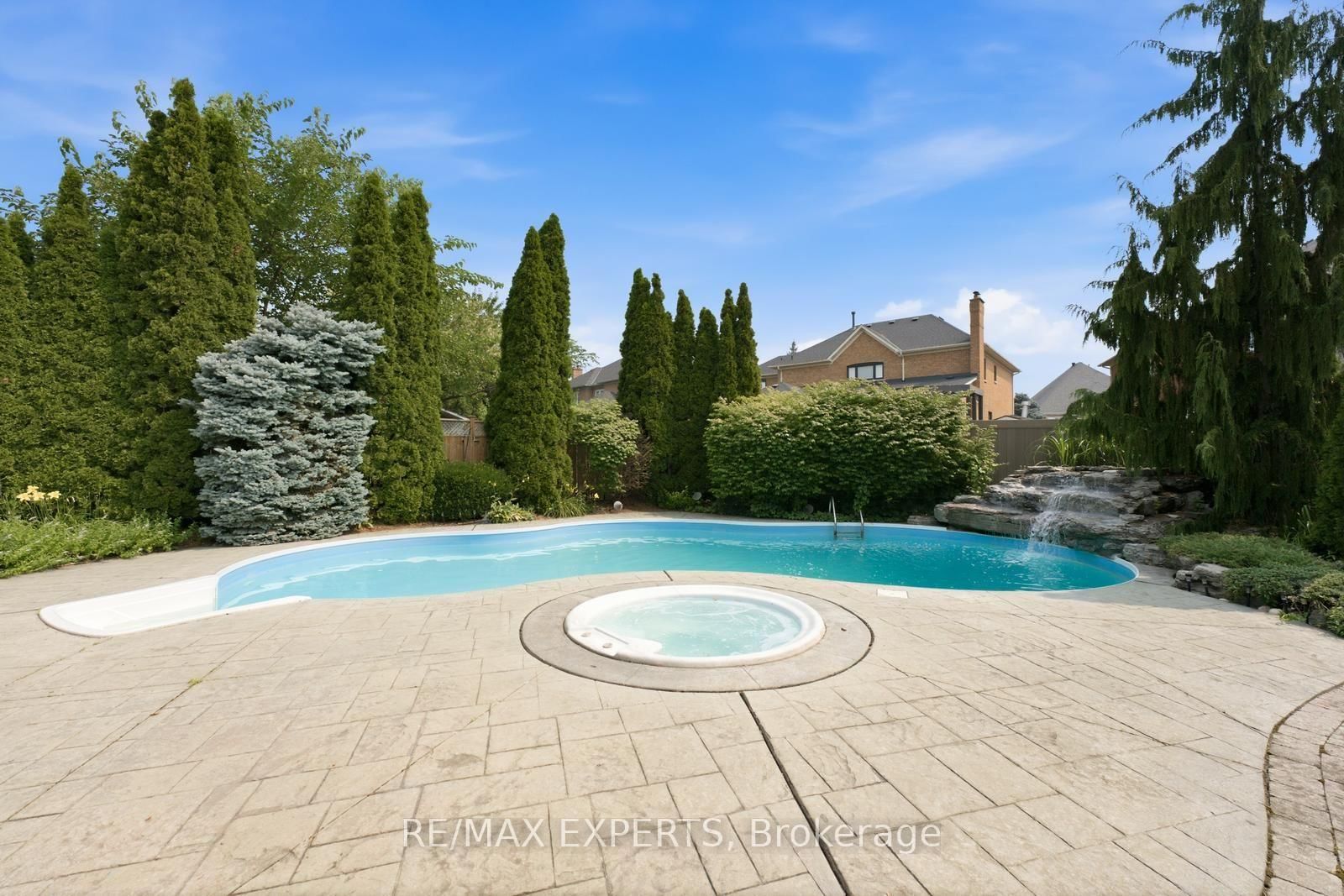 215 Velmar Drive • Vaughan, ON photo 40