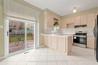 57 NE Avenida Street • Markham, ON photo 8