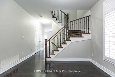 154 Goldenwood Crescent — photo 4
