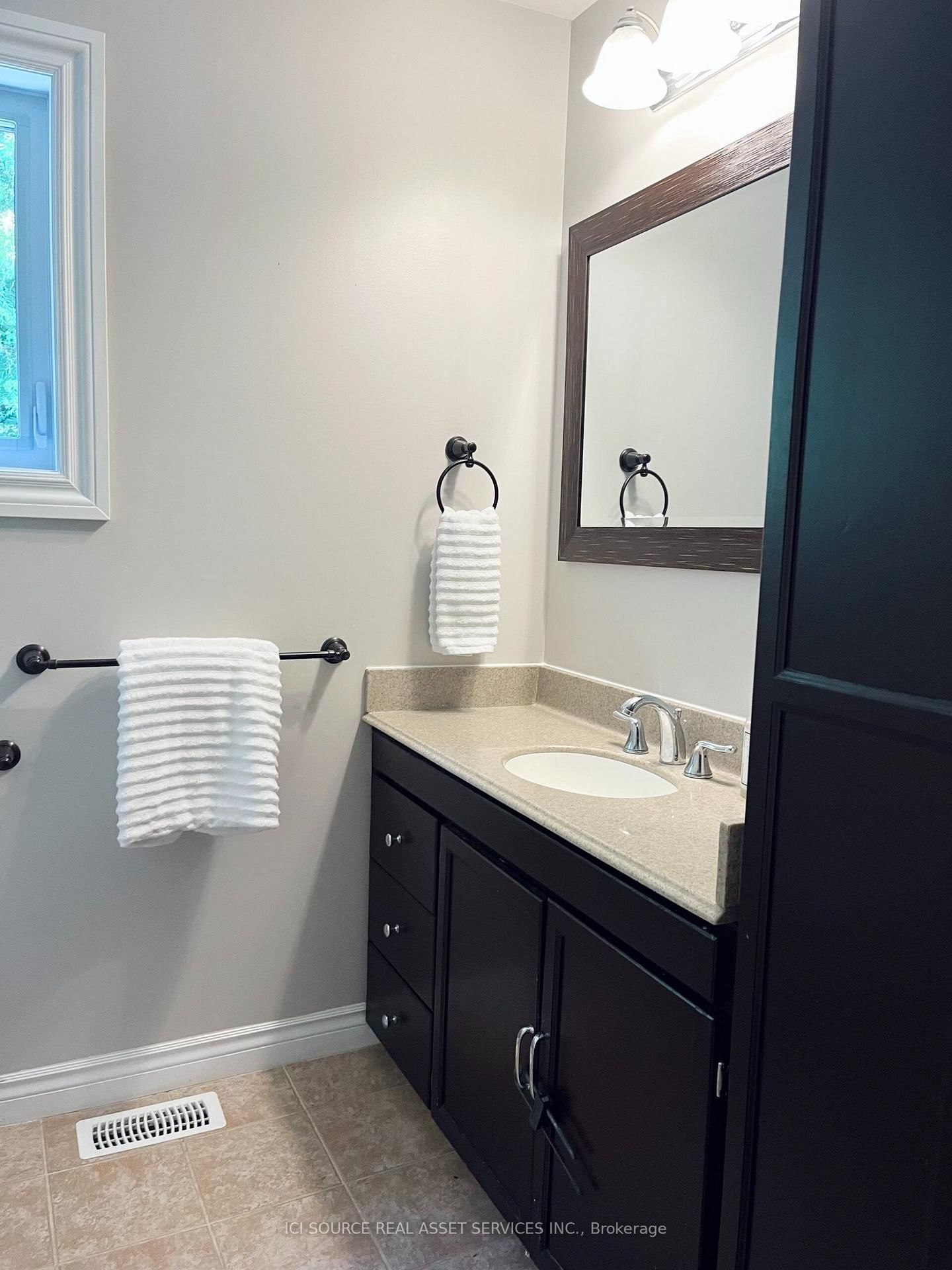 689 Ravenshoe Road • Uxbridge, ON photo 16