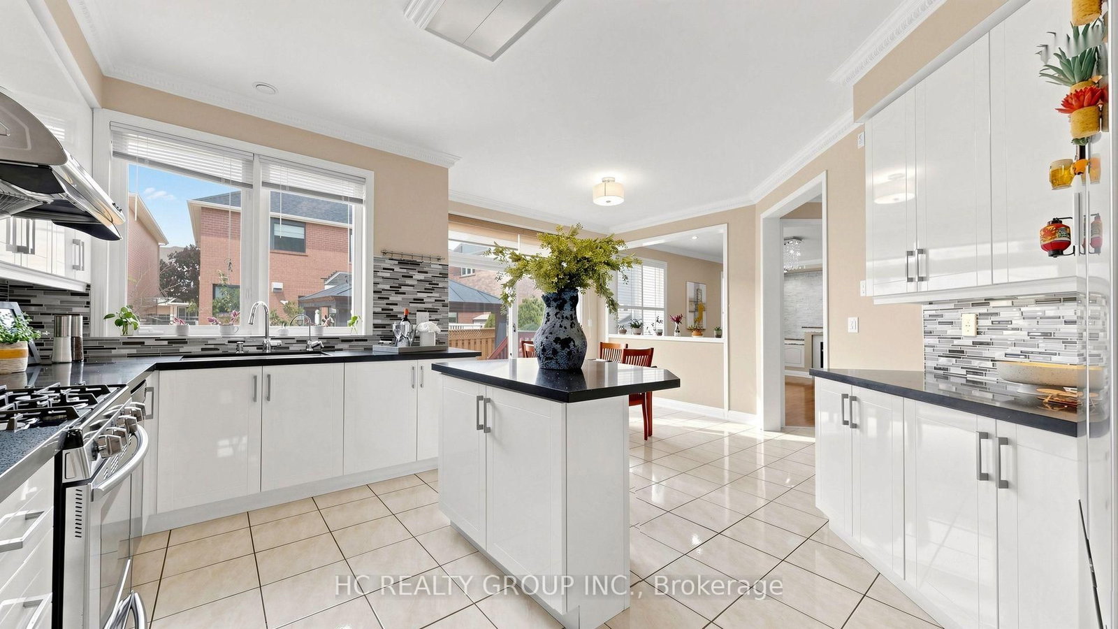 18 Saxony Drive • Markham, ON photo 15