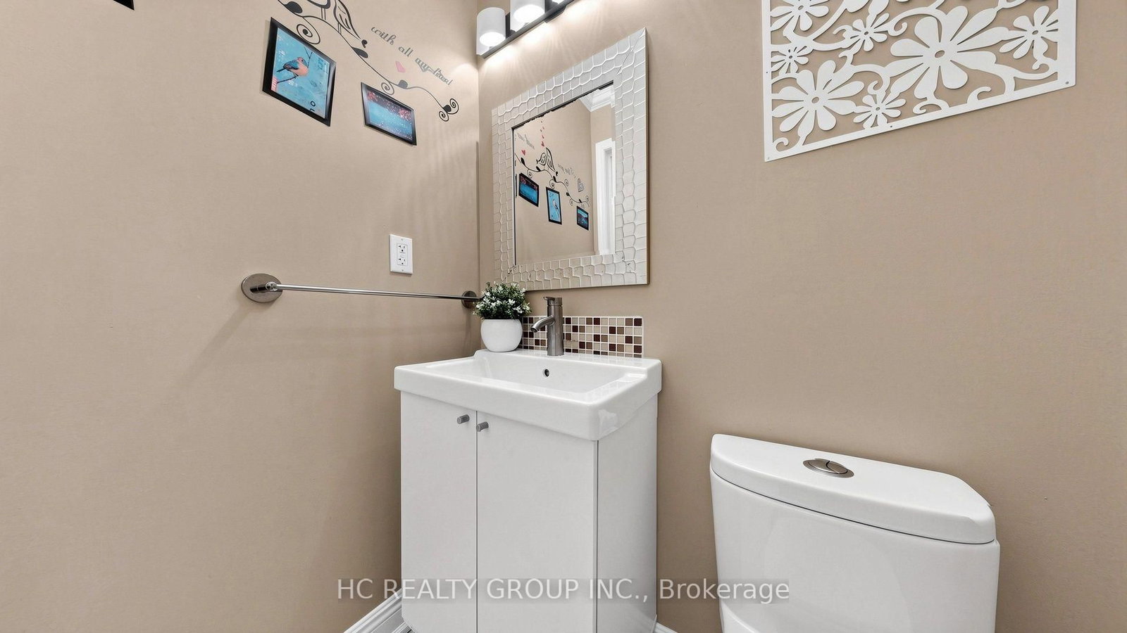 18 Saxony Drive • Markham, ON photo 17