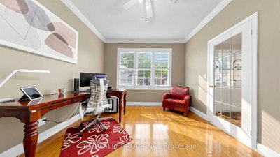 18 Saxony Drive • Markham, ON photo 7