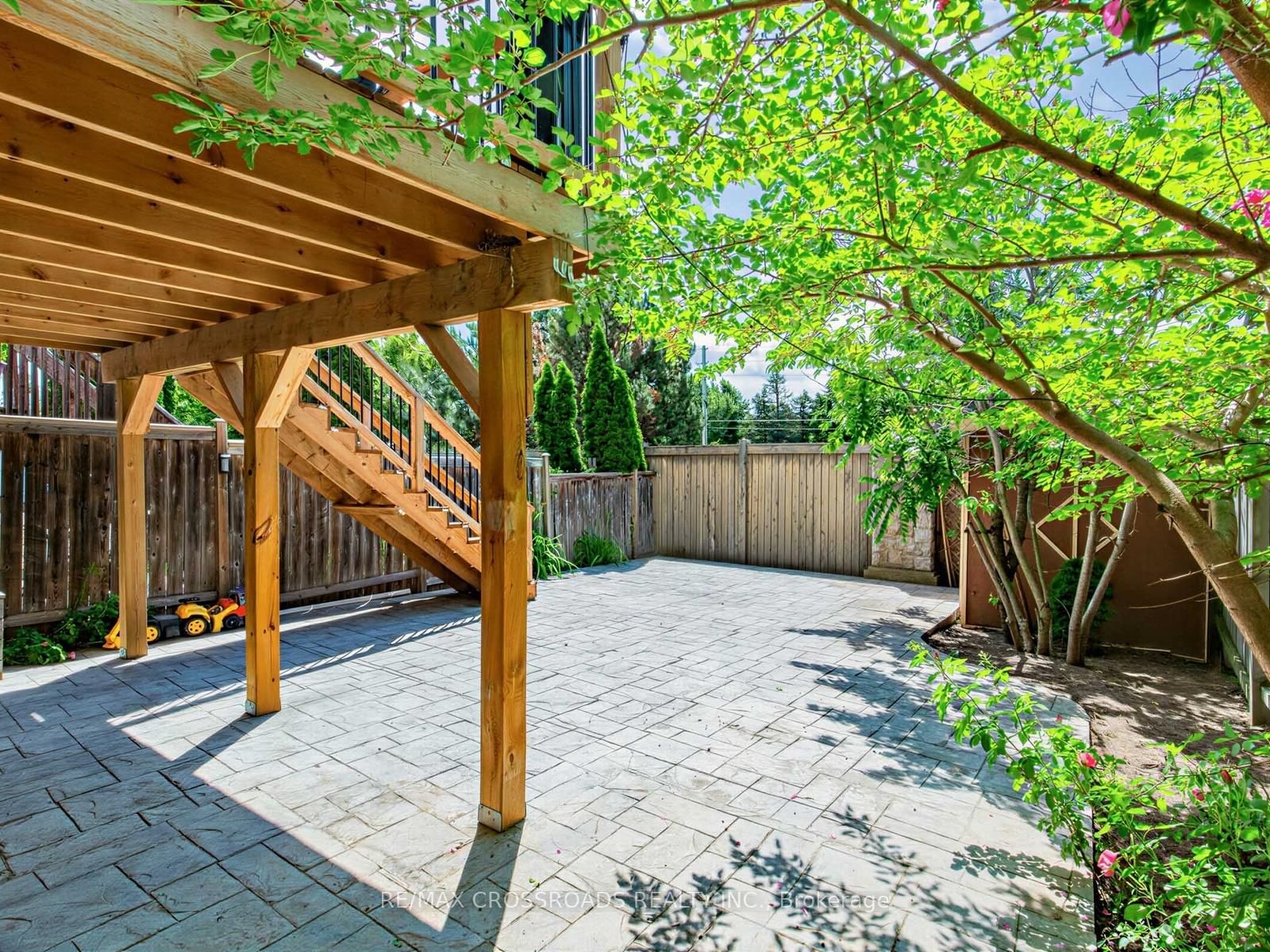 23 S Worthview Drive • Vaughan, ON photo 32