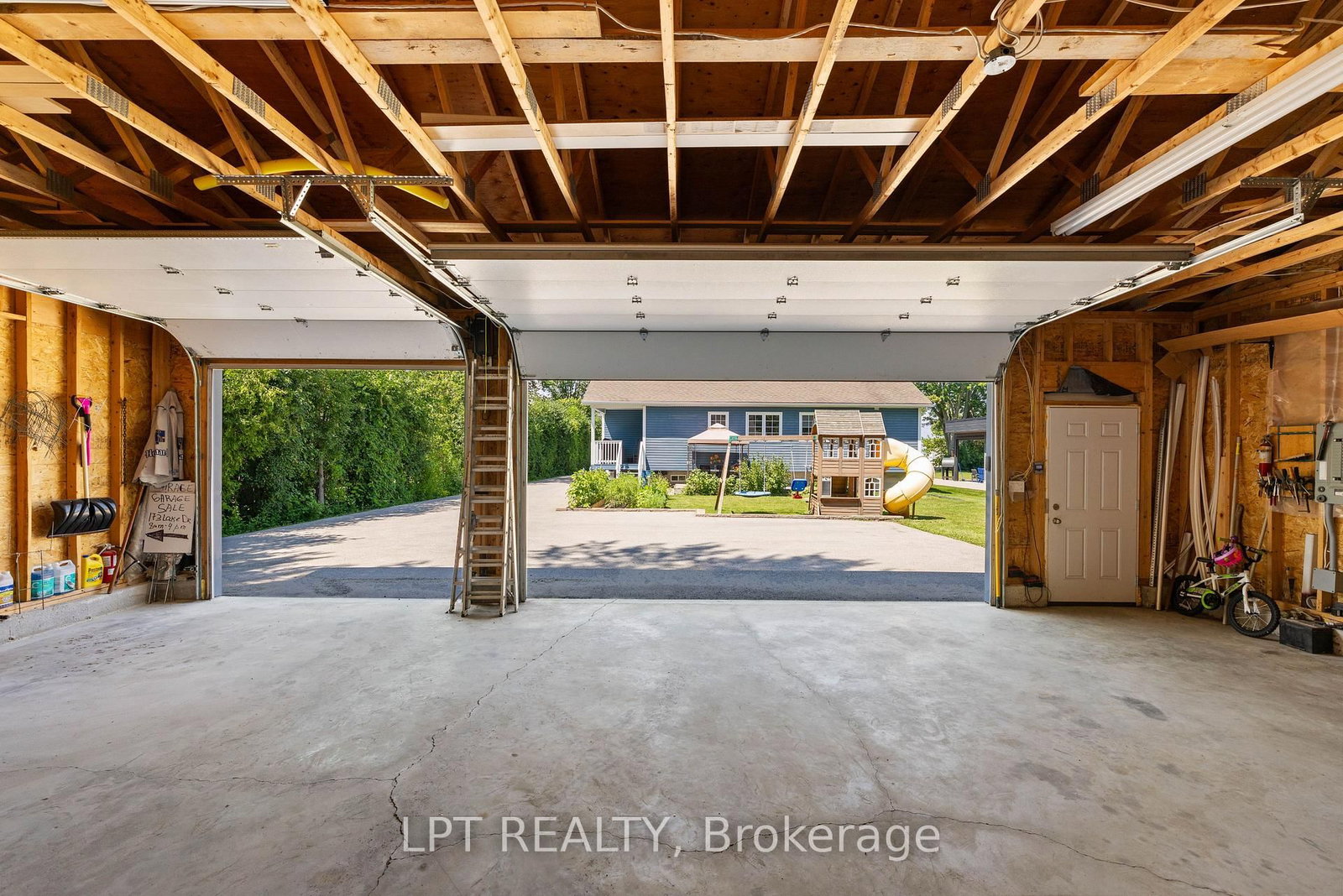 173 Lake Drive E • Georgina, ON photo 11