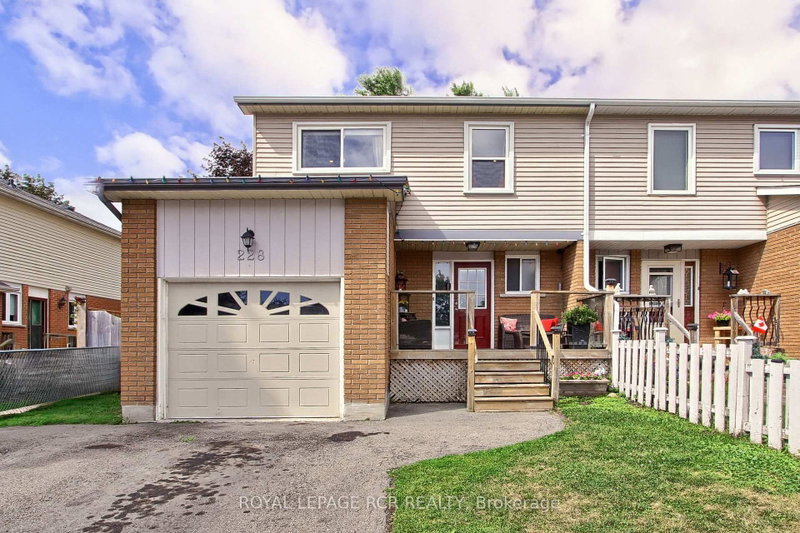228 Collings Avenue